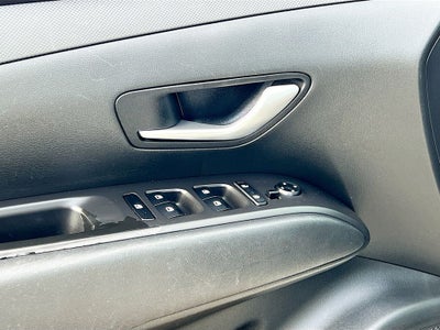 2022 Hyundai TUCSON SE