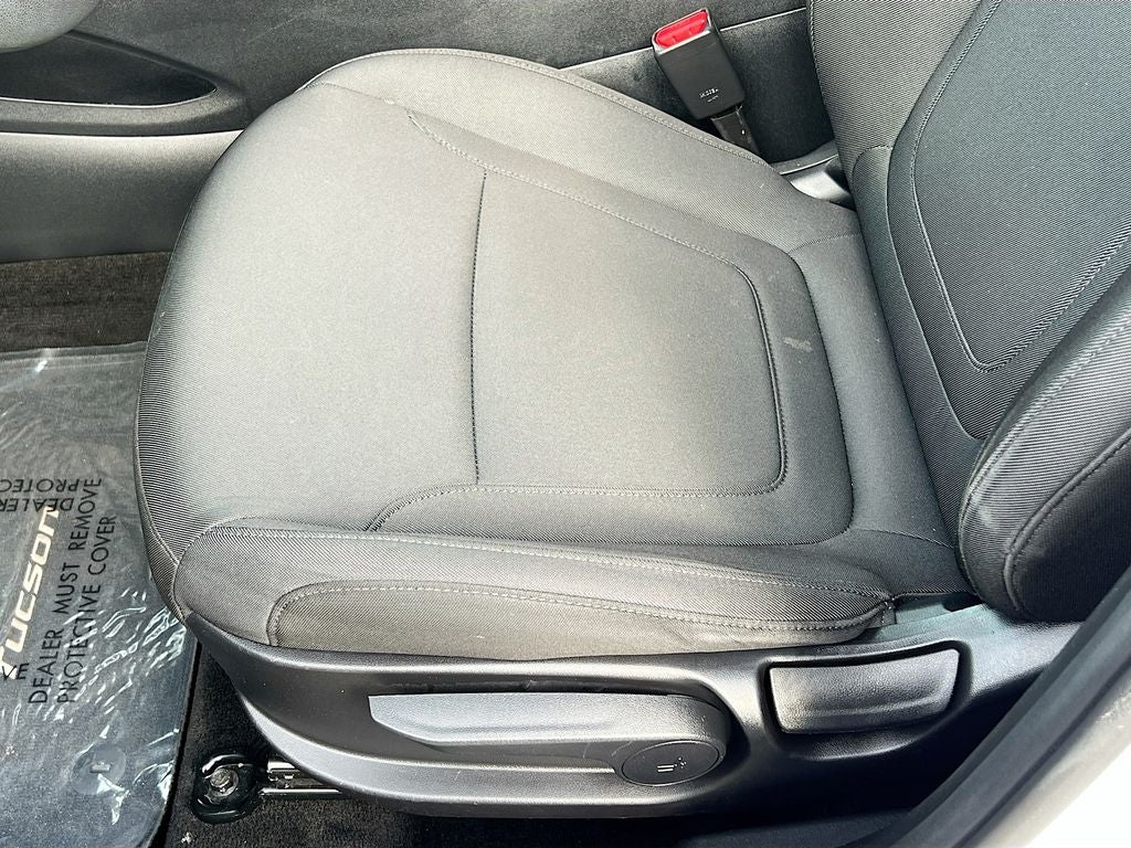 2022 Hyundai TUCSON SE