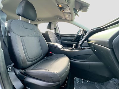 2022 Hyundai TUCSON SE