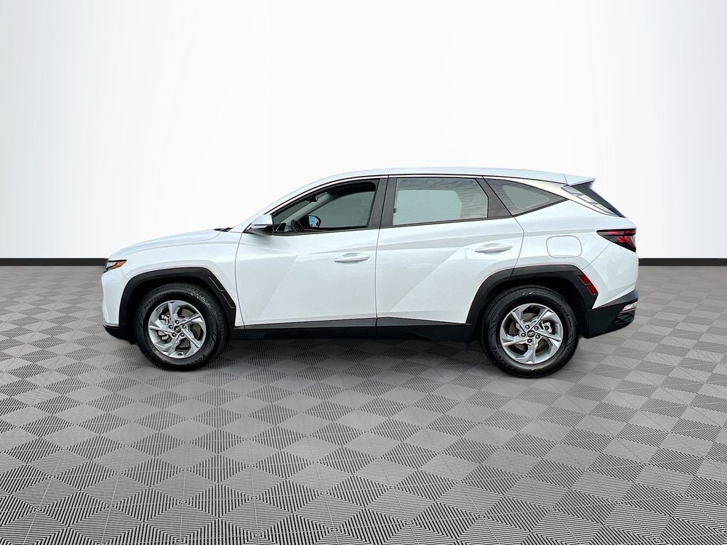 2022 Hyundai TUCSON SE