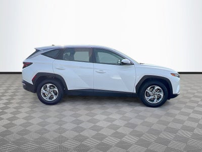 2022 Hyundai TUCSON SE
