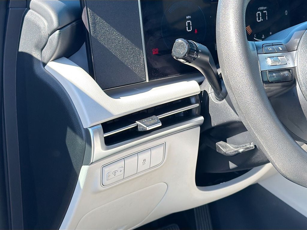 2025 Hyundai TUCSON SE