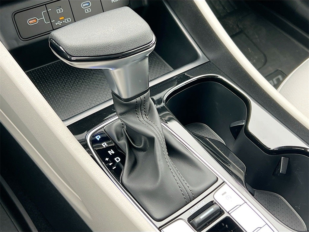 2025 Hyundai TUCSON SE FWD