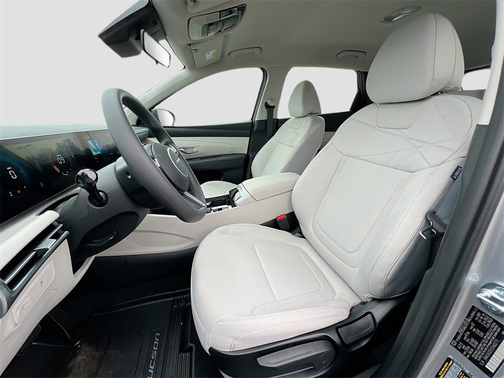 2025 Hyundai TUCSON SE FWD
