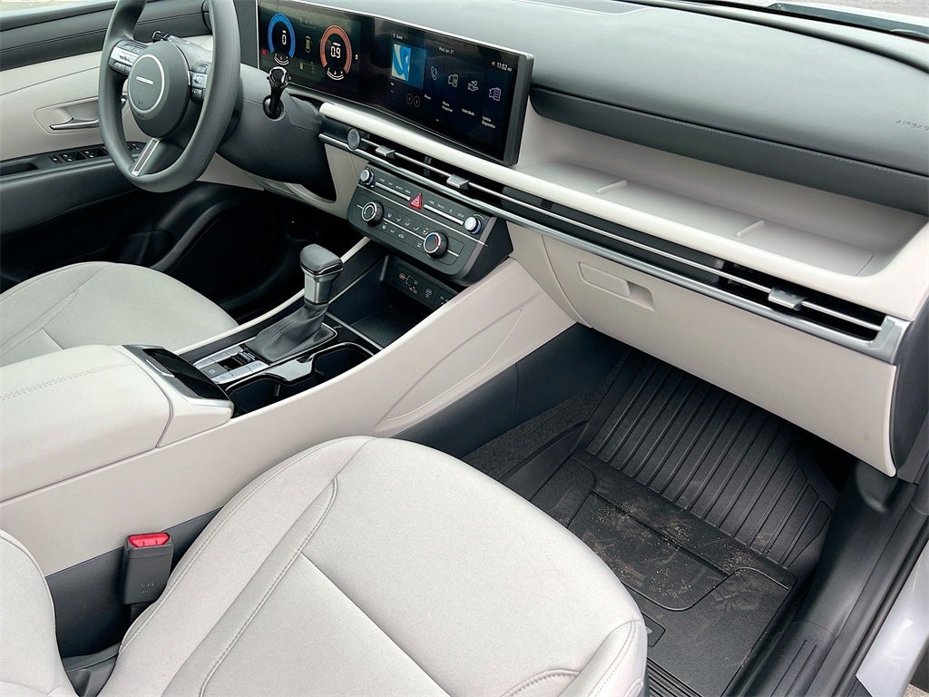 2025 Hyundai TUCSON SE FWD