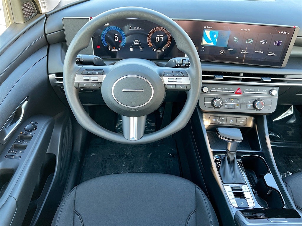 2026 Hyundai TUCSON SE FWD