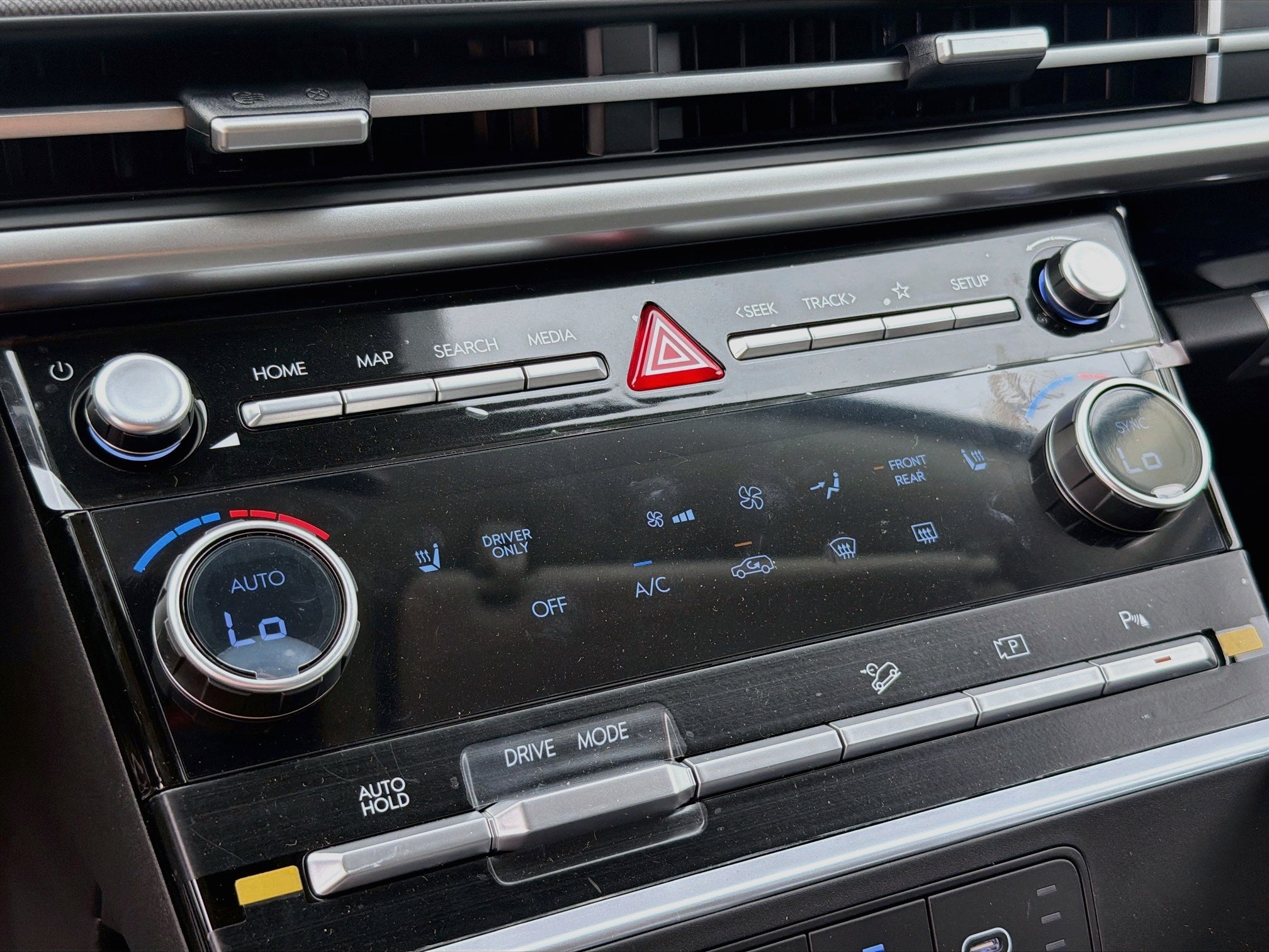 2027 Hyundai SANTA FE HYBRID SEL
