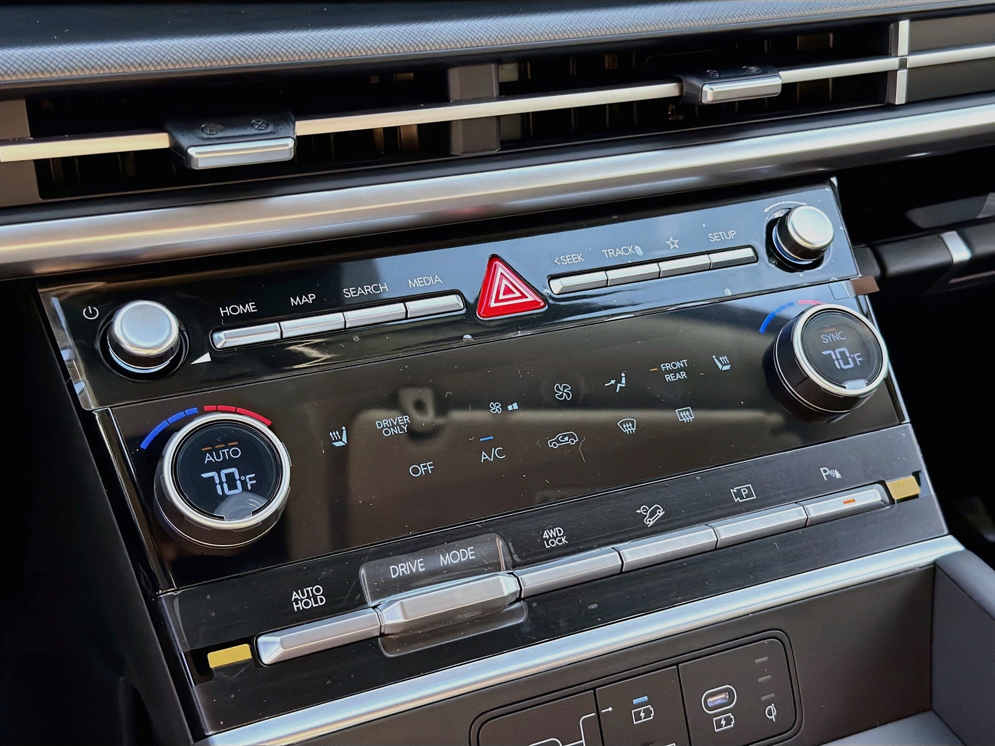 2027 Hyundai SANTA FE HYBRID SEL