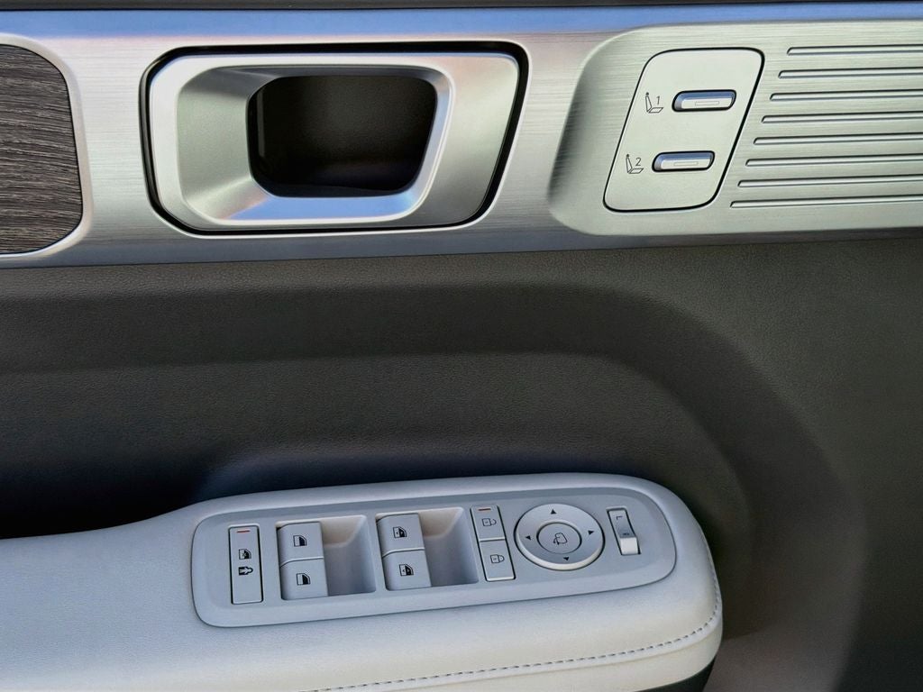 2027 Hyundai SANTA FE HYBRID Limited 6P
