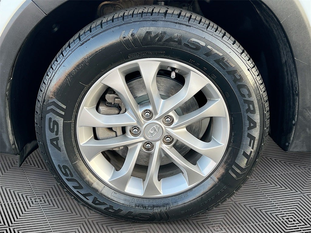 2019 Hyundai SANTA FE SE