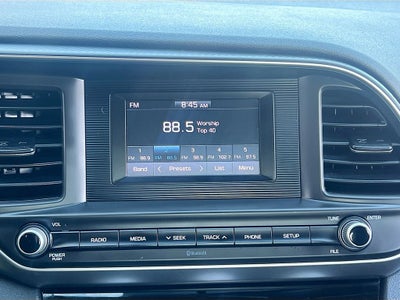 2019 Hyundai ELANTRA SE