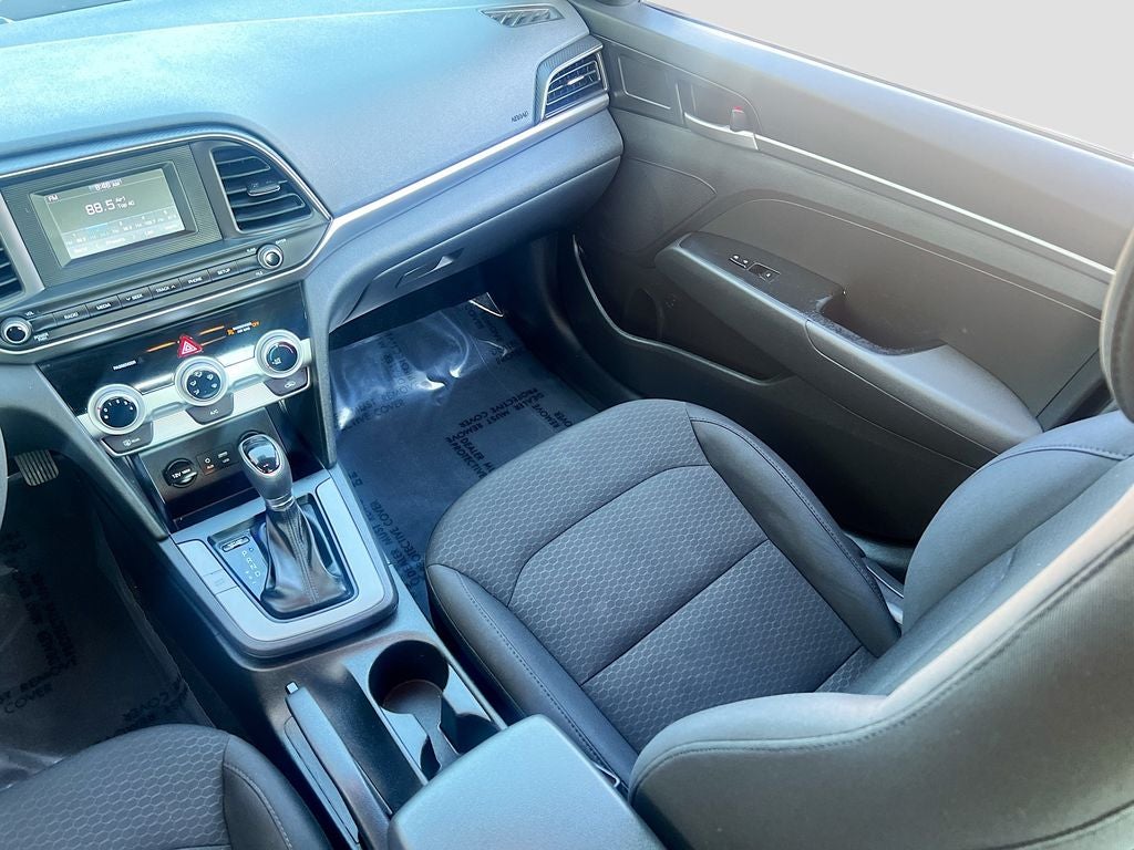 2019 Hyundai ELANTRA SE