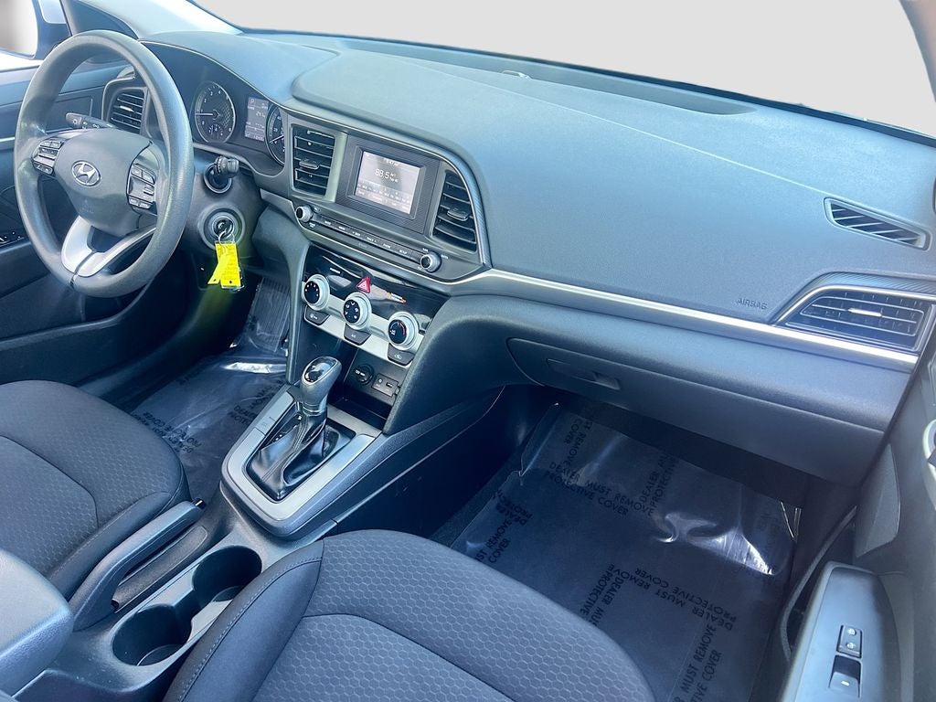 2019 Hyundai ELANTRA SE