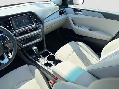 2018 Hyundai SONATA SE