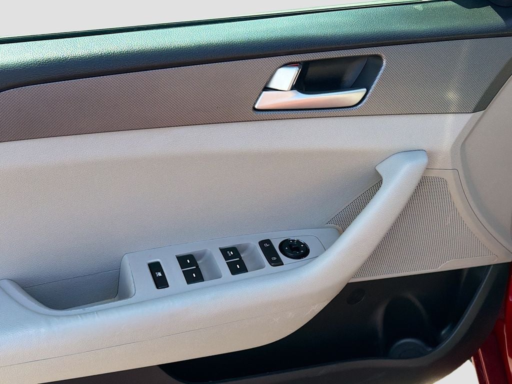 2015 Hyundai SONATA 2.4L SE