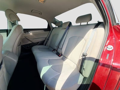 2015 Hyundai SONATA 2.4L SE