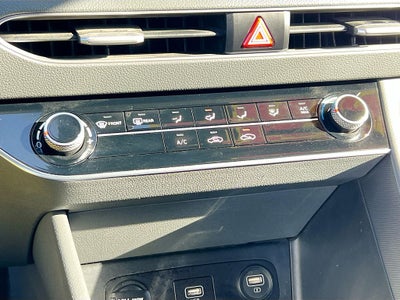 2022 Hyundai SONATA SE
