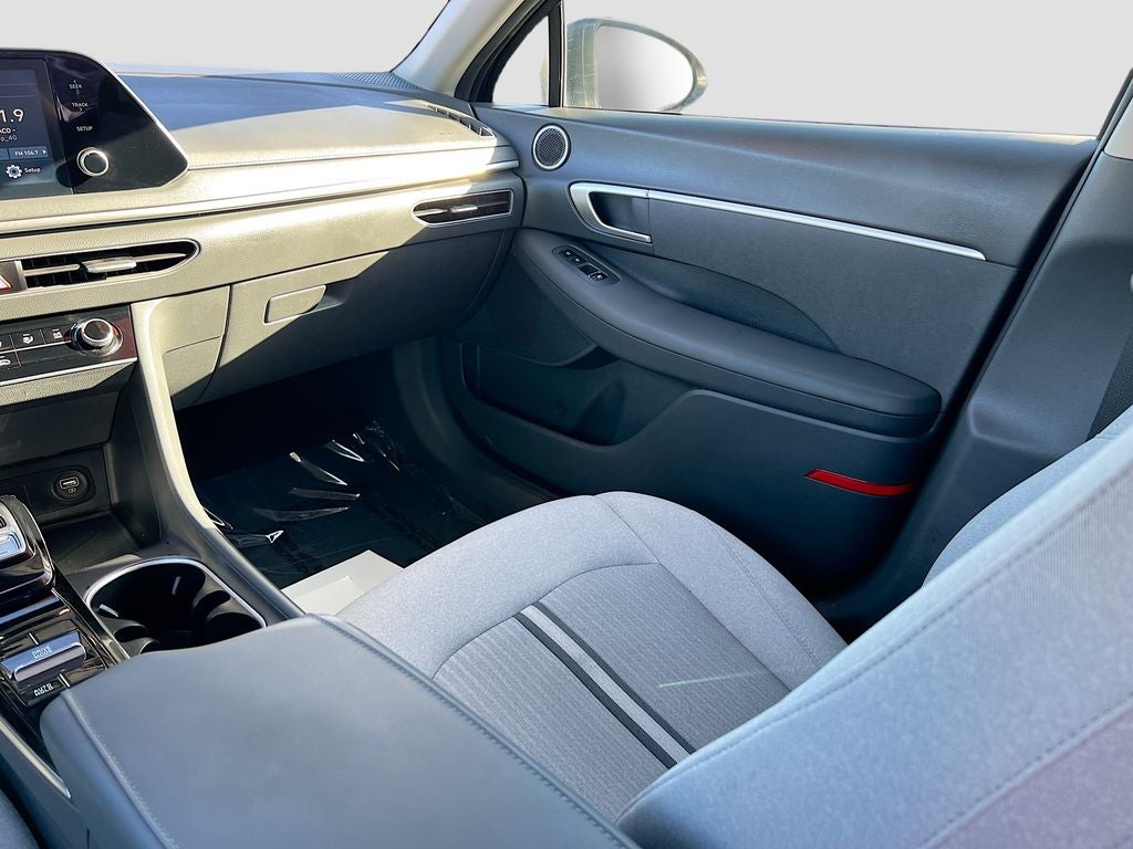 2022 Hyundai SONATA SE