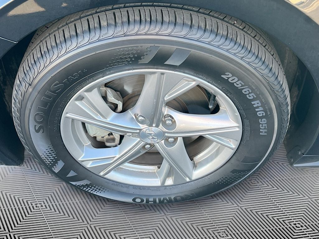 2022 Hyundai SONATA SE