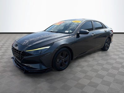 2022 Hyundai ELANTRA SEL