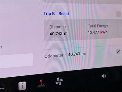 2022 Tesla Model 3 Base