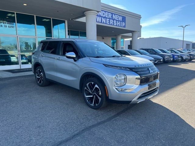 2022 Mitsubishi Outlander SE