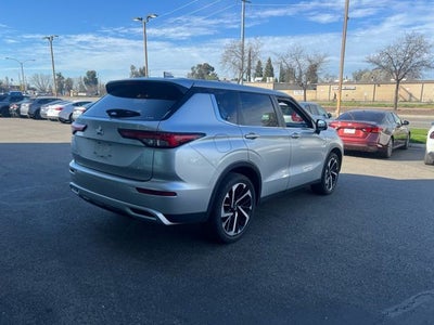 2022 Mitsubishi Outlander SE