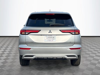 2022 Mitsubishi Outlander SE