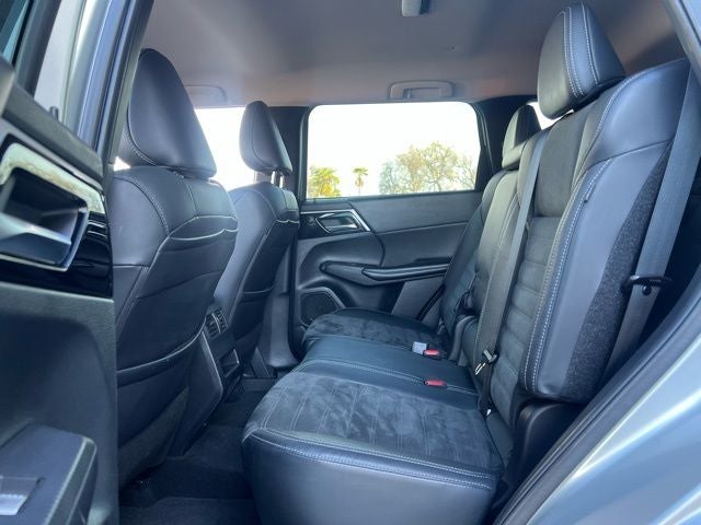 2022 Mitsubishi Outlander SE