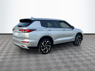 2022 Mitsubishi Outlander SE