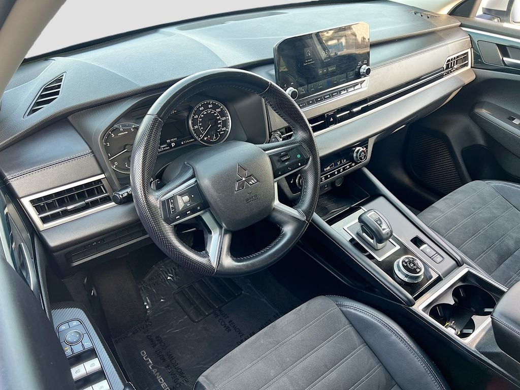 2022 Mitsubishi Outlander SE