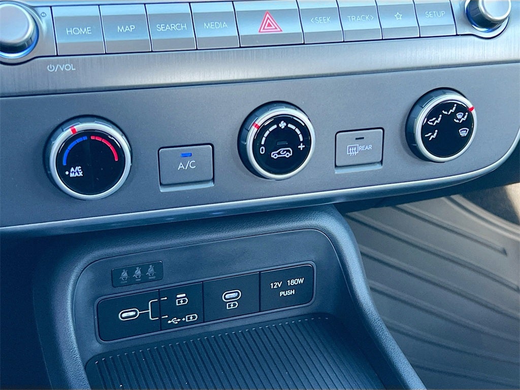 2026 Hyundai KONA SE FWD