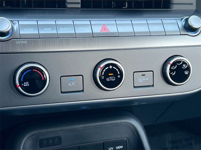 2026 Hyundai KONA SE FWD