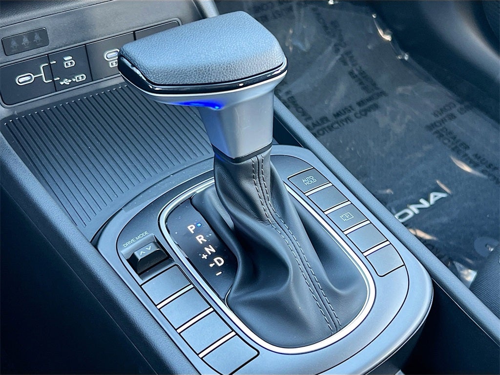 2026 Hyundai KONA SE FWD