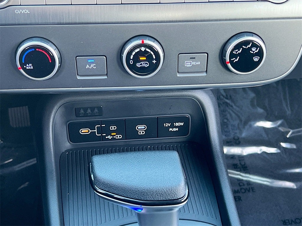 2026 Hyundai KONA SE FWD