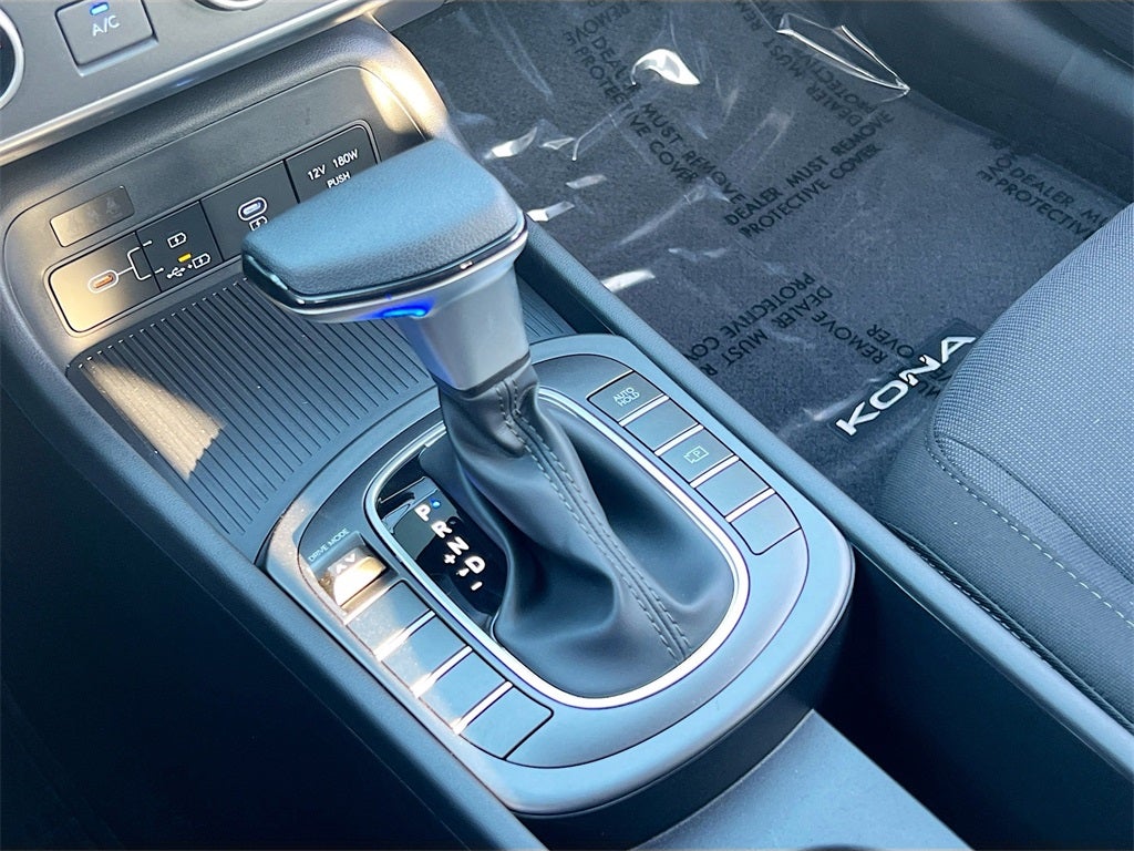 2026 Hyundai KONA SE FWD