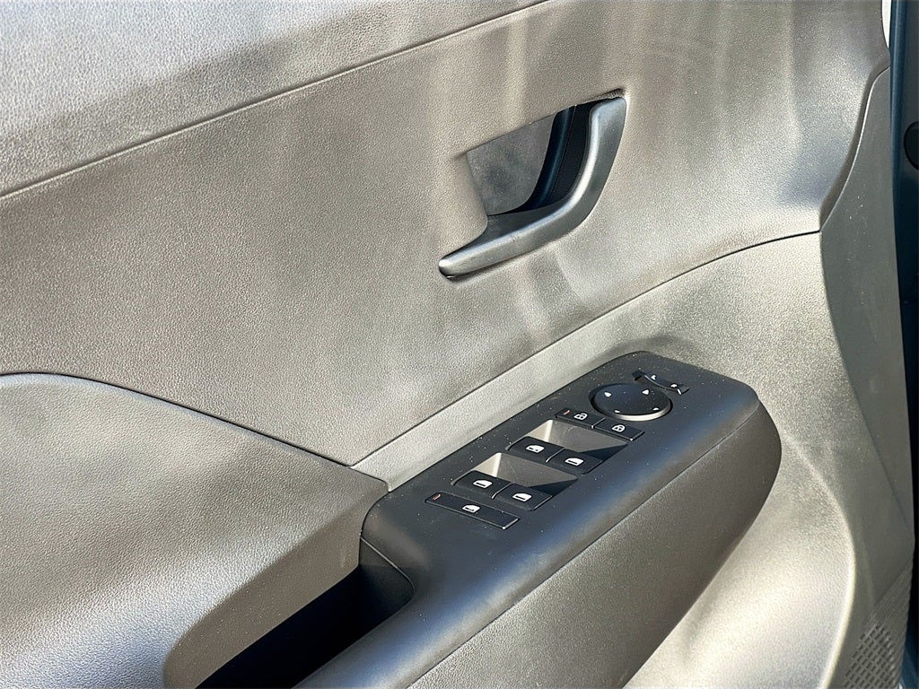 2026 Hyundai KONA SE FWD