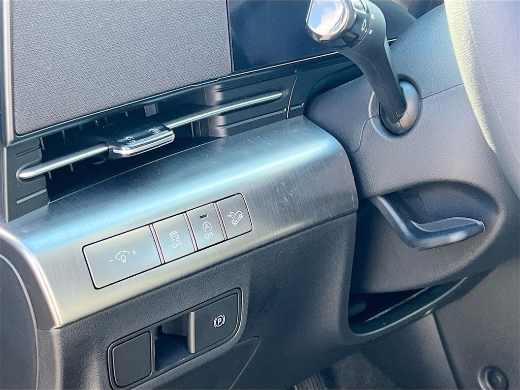 2026 Hyundai KONA SE FWD