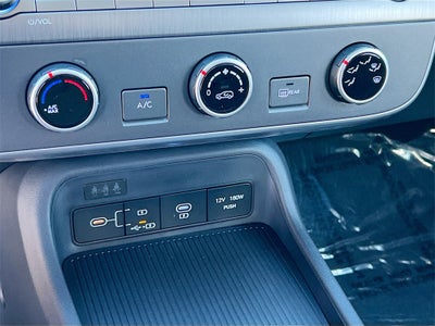 2026 Hyundai KONA SE FWD