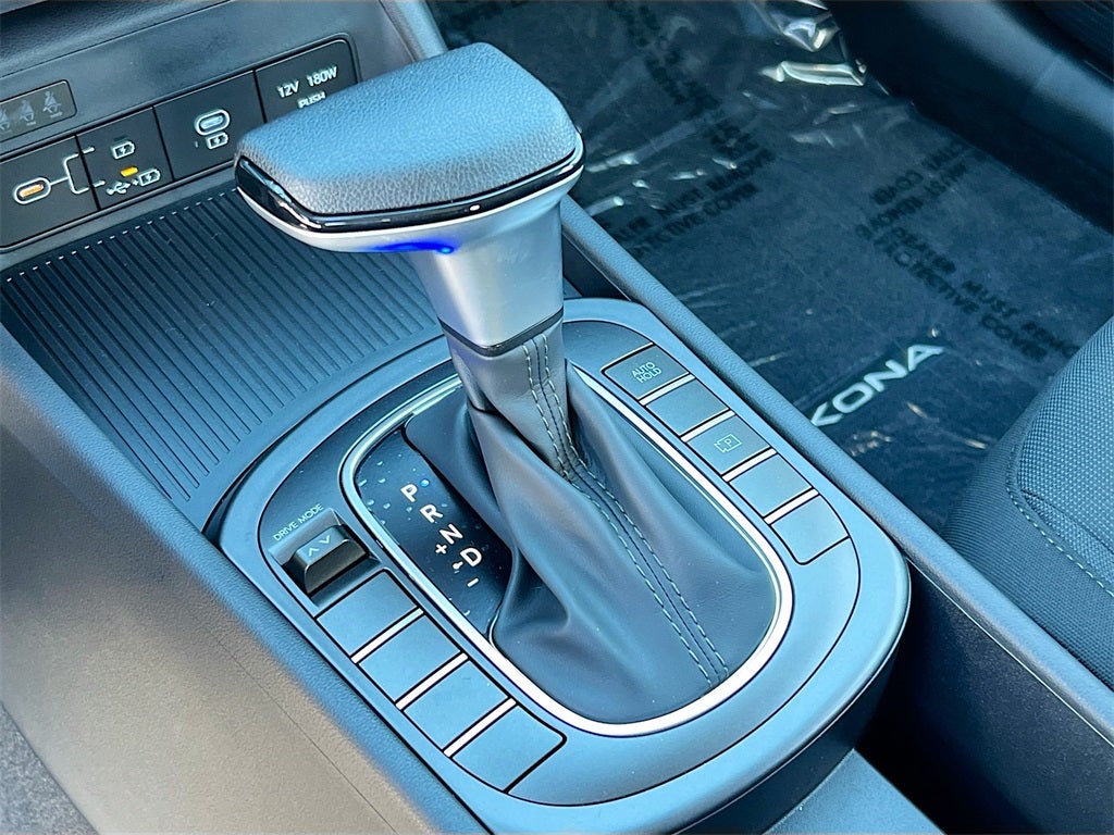 2026 Hyundai KONA SE FWD