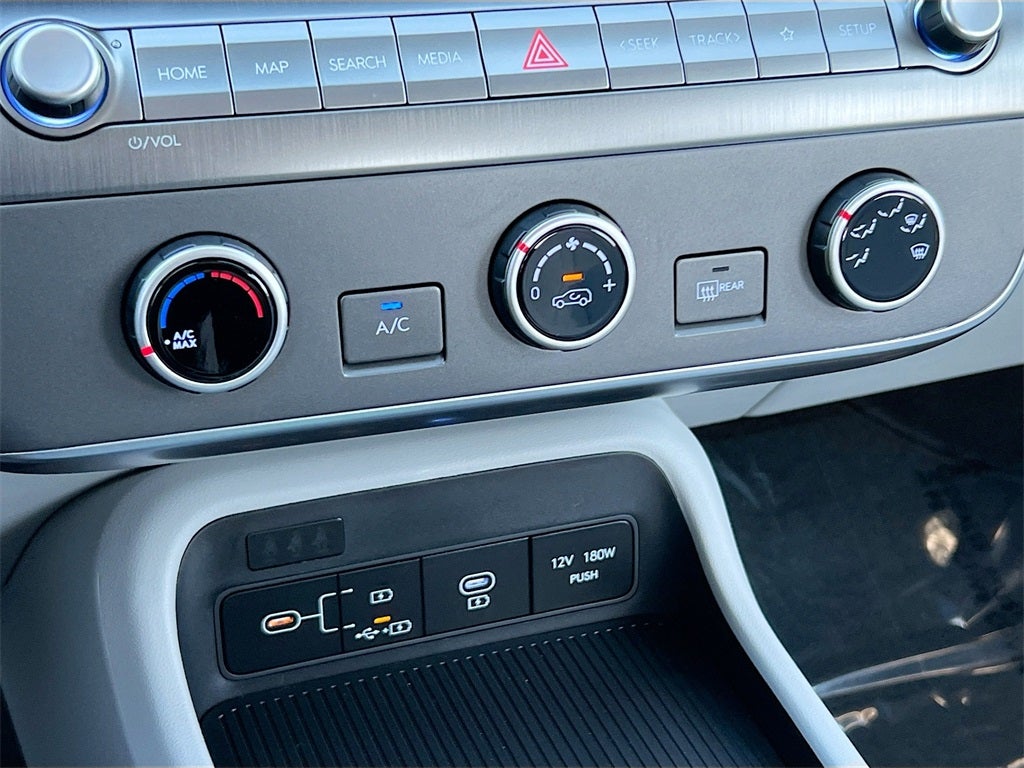 2026 Hyundai KONA SE FWD