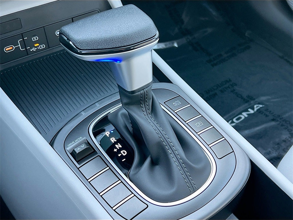 2026 Hyundai KONA SE FWD