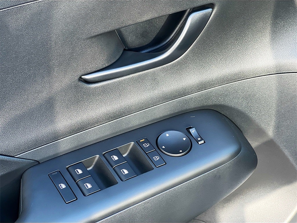 2026 Hyundai KONA SE FWD