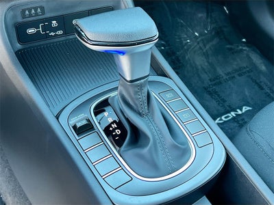 2026 Hyundai KONA SE FWD