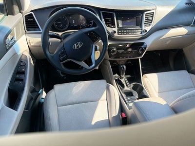 2016 Hyundai TUCSON SE
