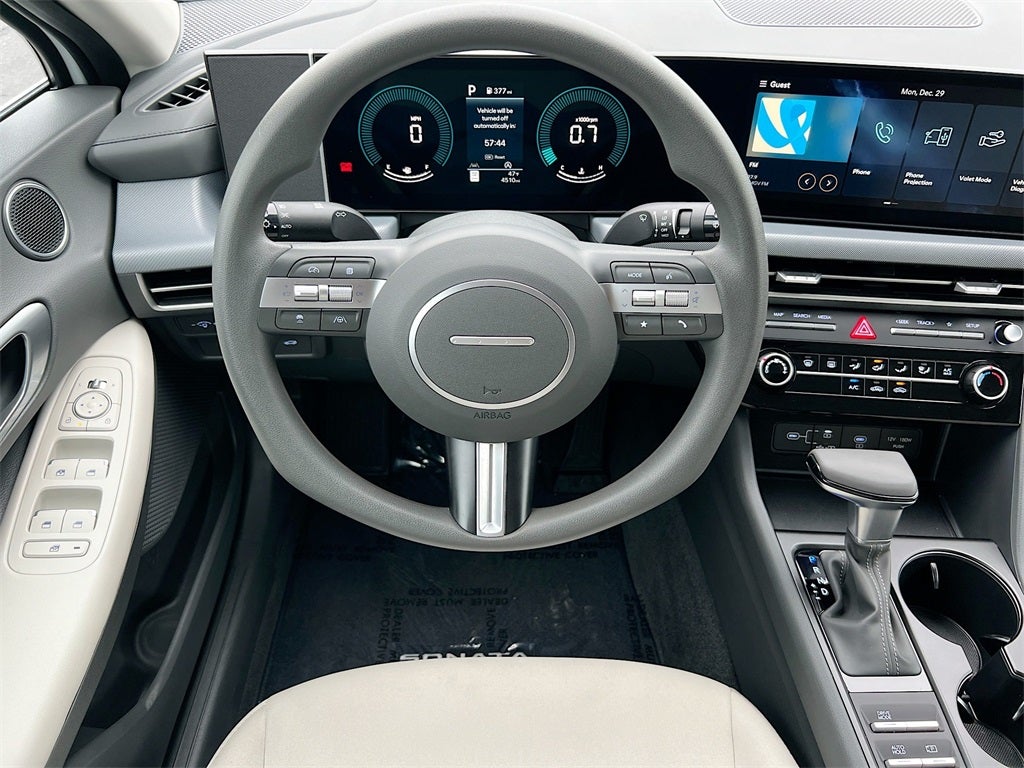 2025 Hyundai SONATA SE