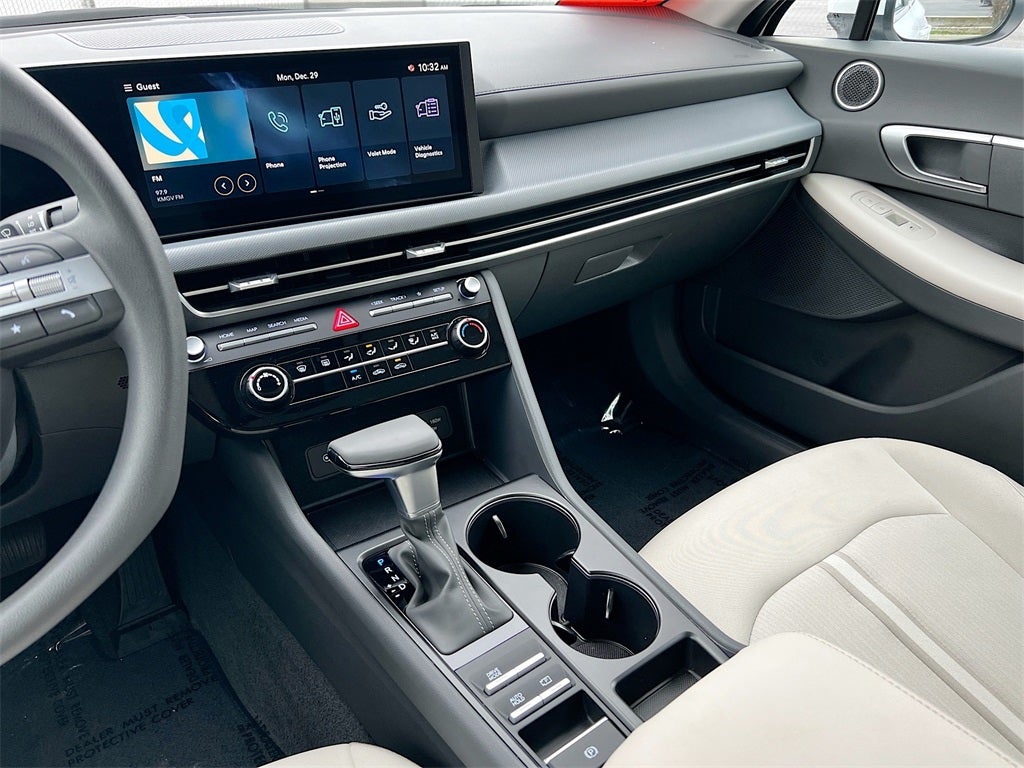 2025 Hyundai SONATA SE