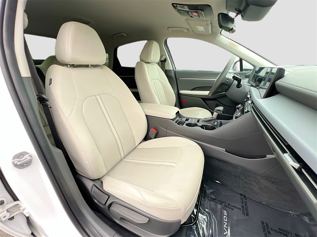 2025 Hyundai SONATA SE