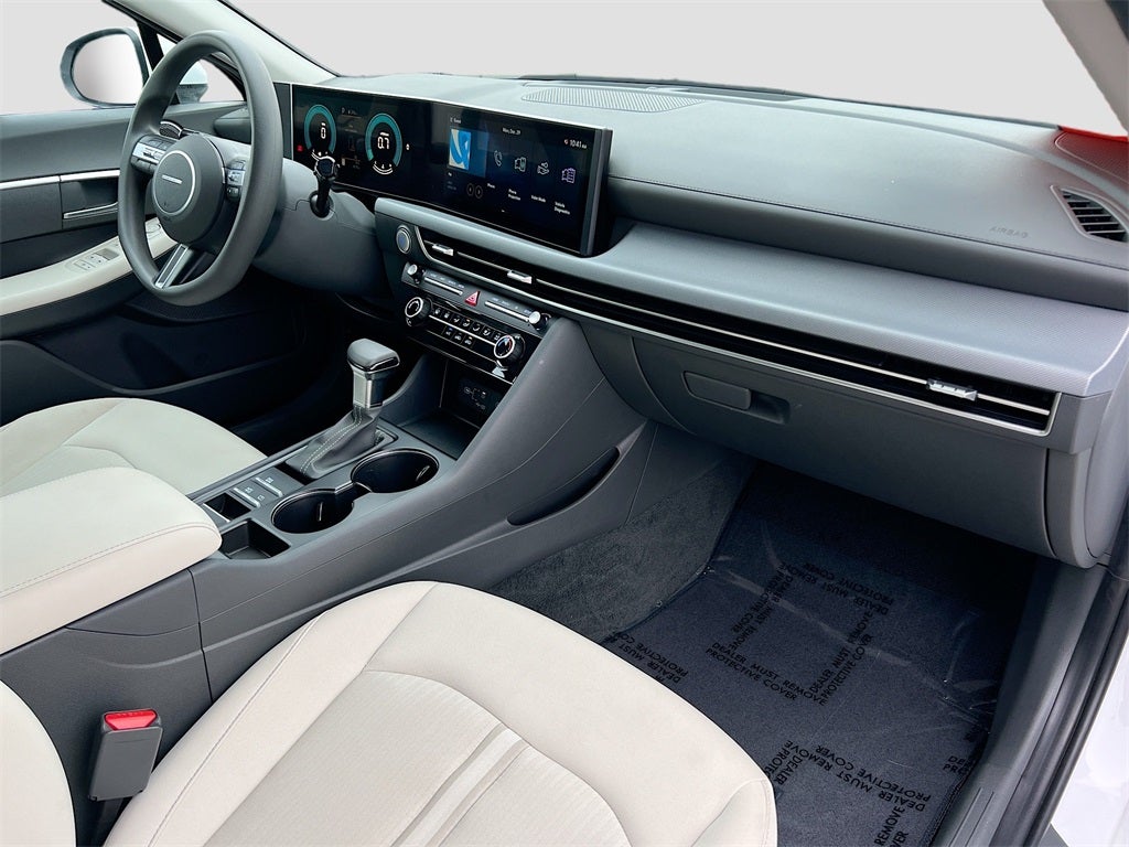 2025 Hyundai SONATA SE