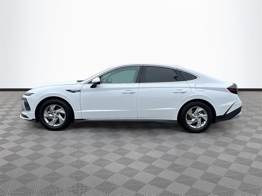 2025 Hyundai SONATA SE